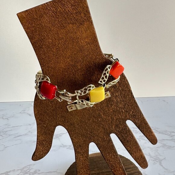 Coro Thermoset Link Bracelet 1950s Lucite - Picture 3 of 11